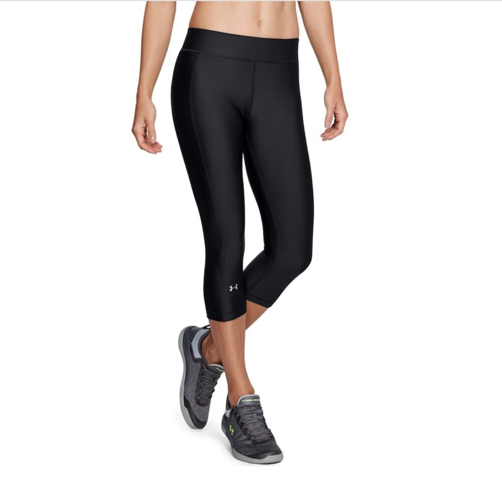 🆕✨ Under Armour HeatGear Capri Leggings